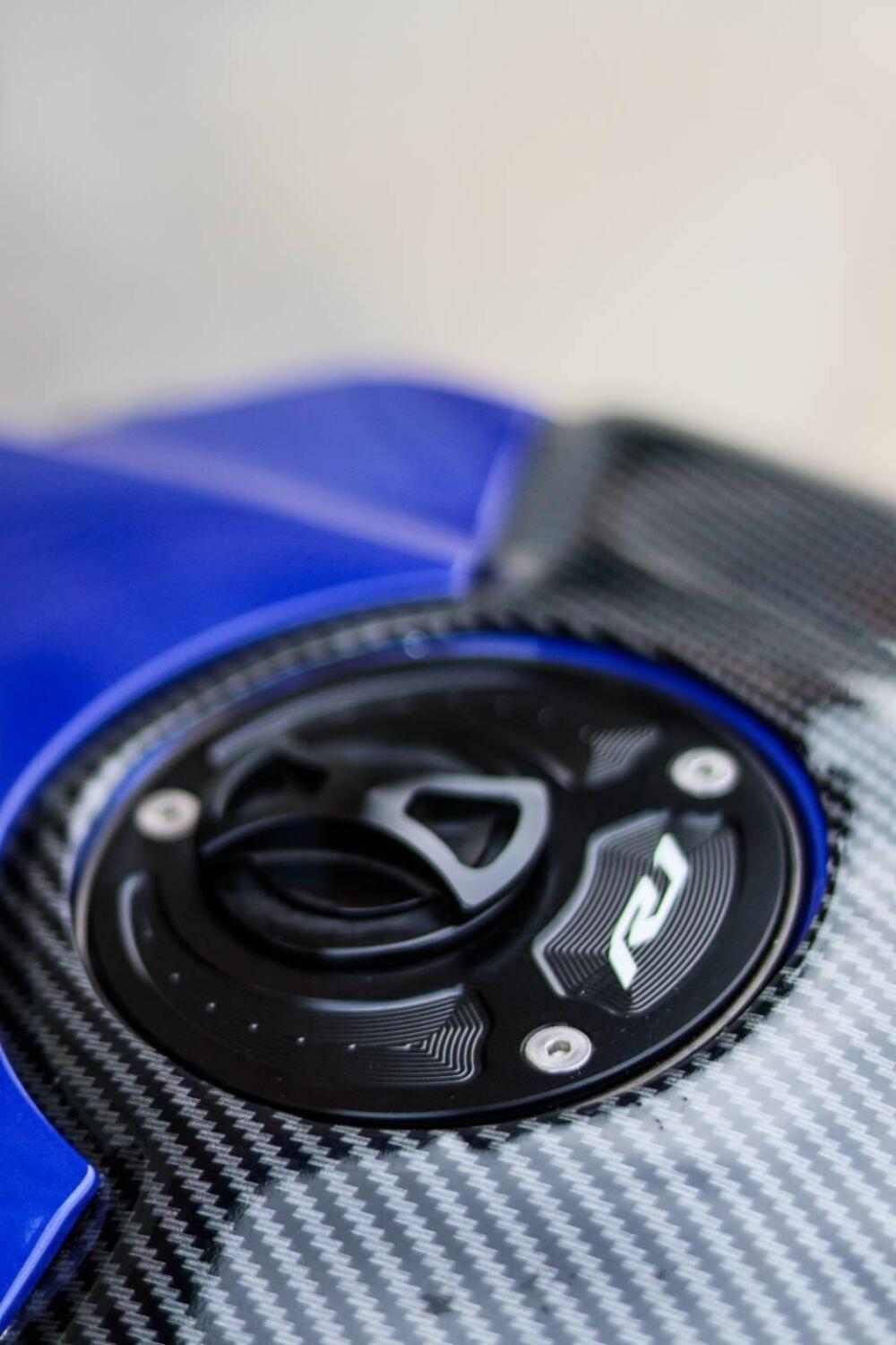 Yamaha YZF R1 (2020 - 25) (11)