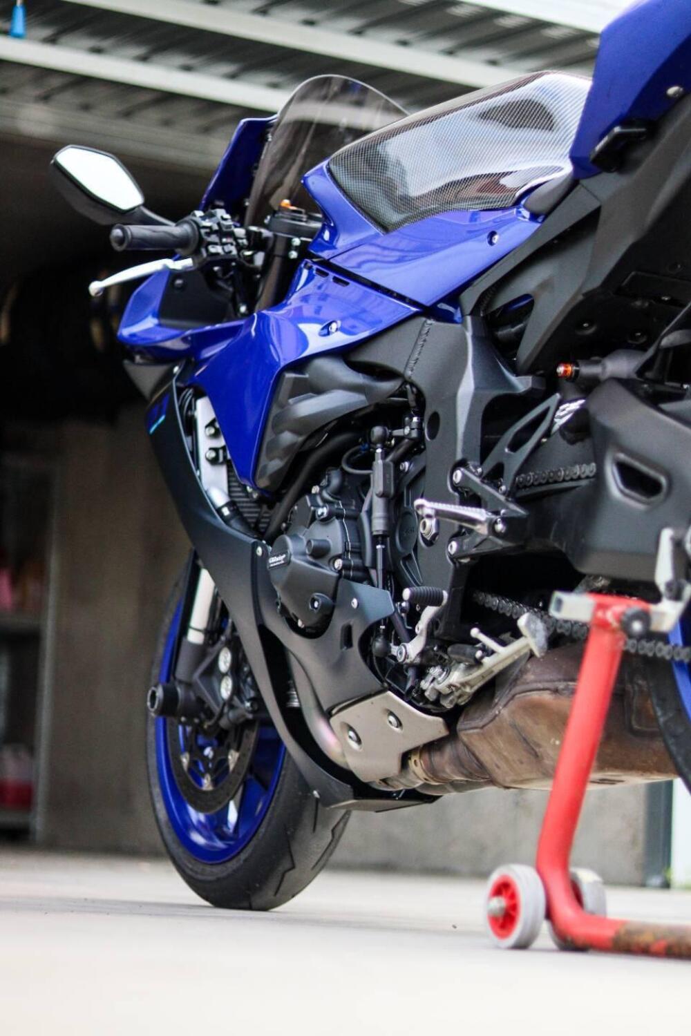 Yamaha YZF R1 (2020 - 25) (15)