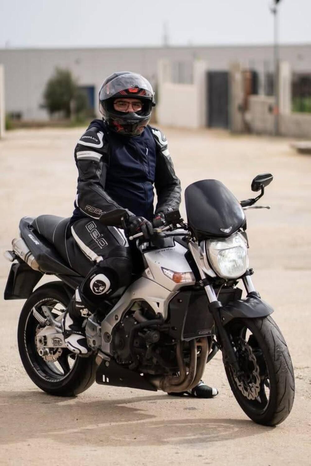 Suzuki GSR 600 (2006 - 11) (2)