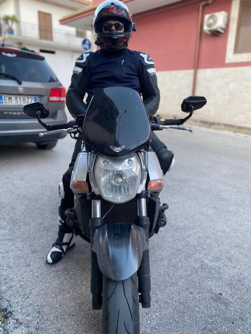 Suzuki GSR 600 (2006 - 11) (4)