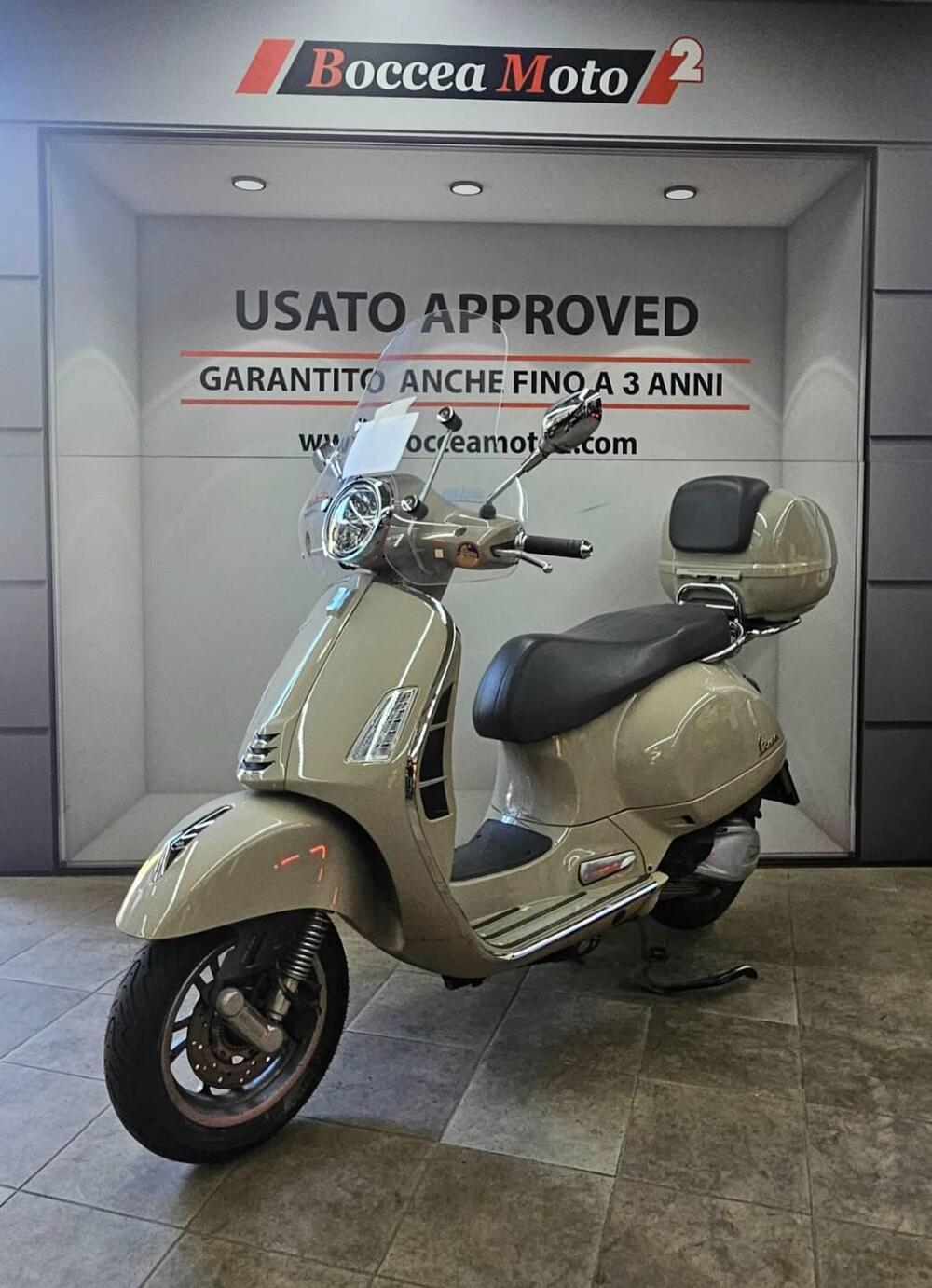 Vespa GTS 300 Hpe (2021 - 22) (2)