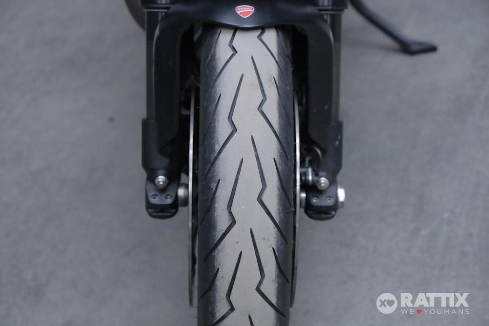 Ducati Diavel 1200 (2014 - 16) (10)