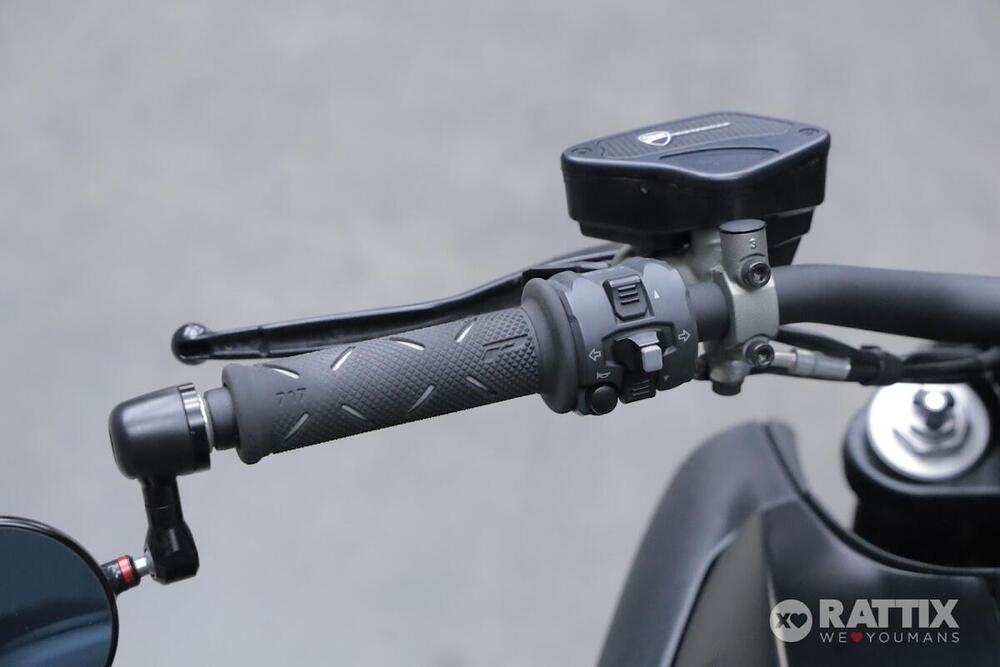 Ducati Diavel 1200 (2014 - 16) (11)