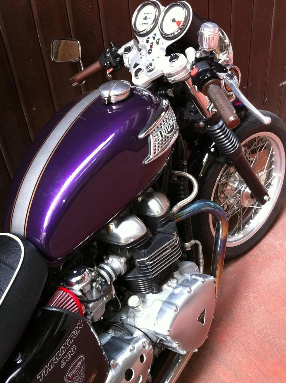 Triumph Thruxton 900 (2004 - 15) (2)