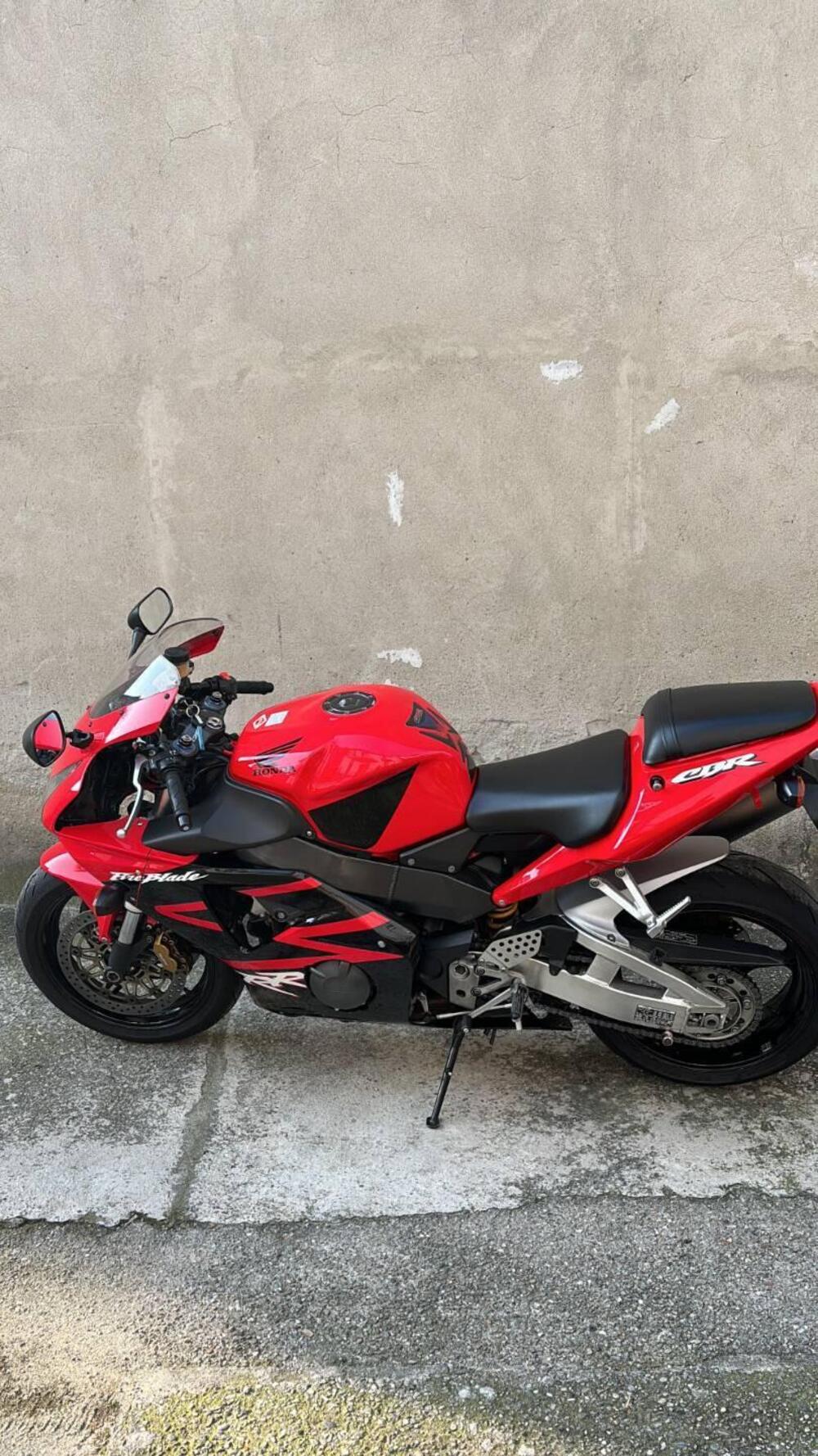 Honda CBR 900 RR Fireblade (2002 - 04) (4)