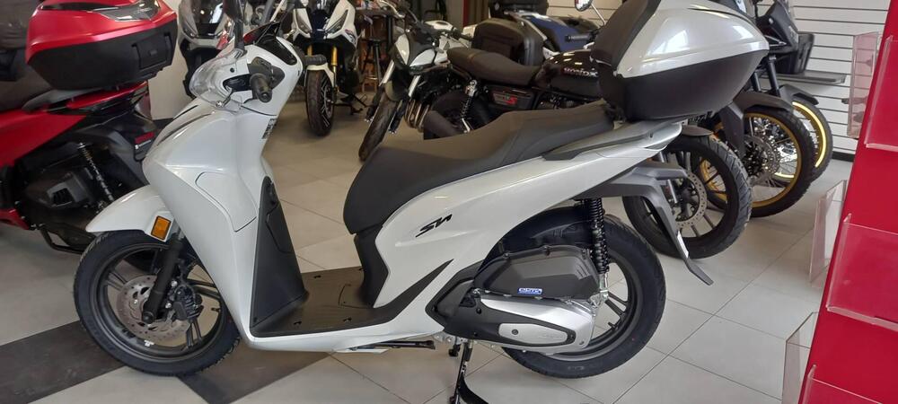 Honda SH 150 (2026) (2)
