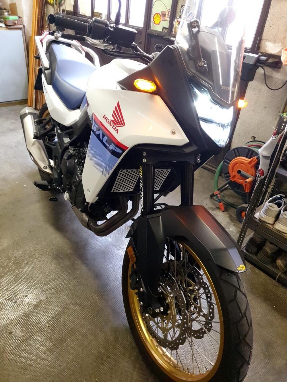 Honda Transalp XL750 (2023 - 24) (3)