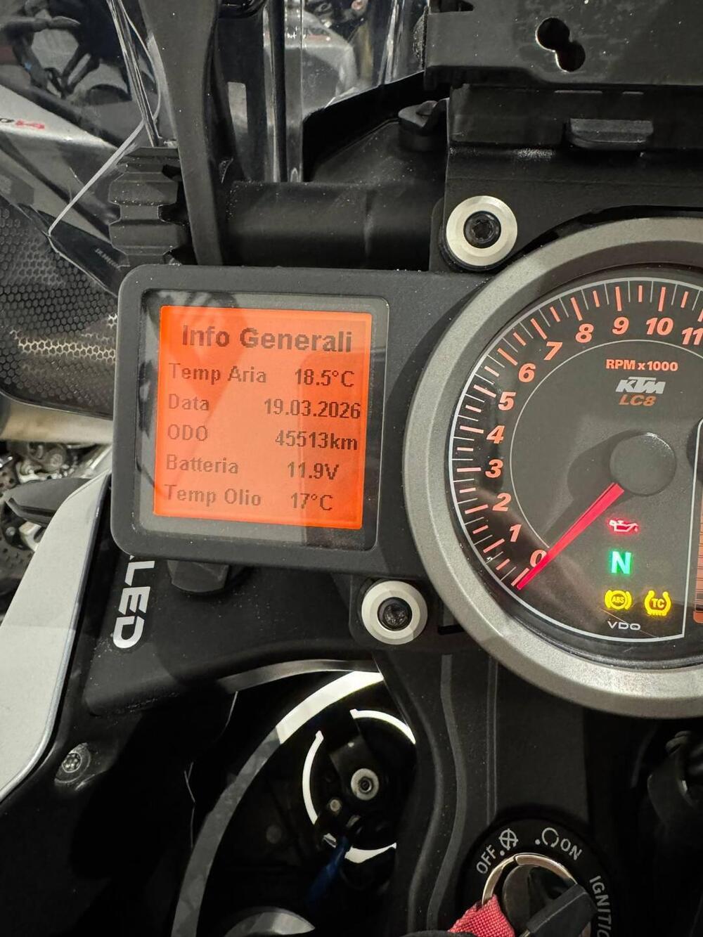 KTM 1290 Super Adventure T (2017) (7)