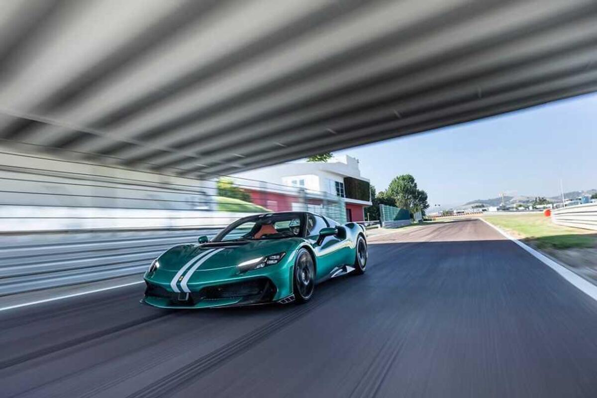 Ferrari ferma le consegne in Medio Oriente: la guerra con l'Iran colpisce anche Maranello