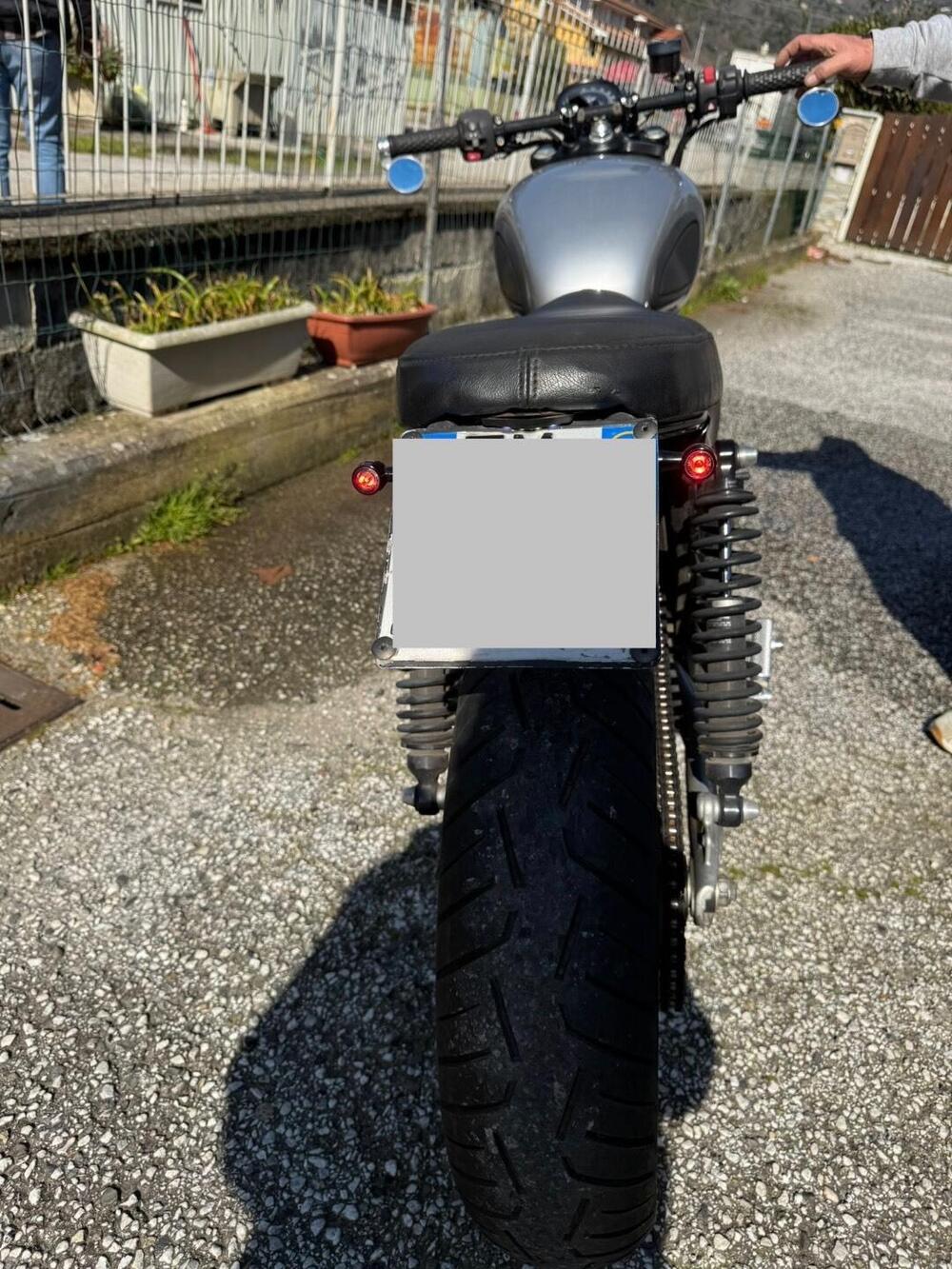 Triumph Street Twin 900 (2017 - 18) (3)