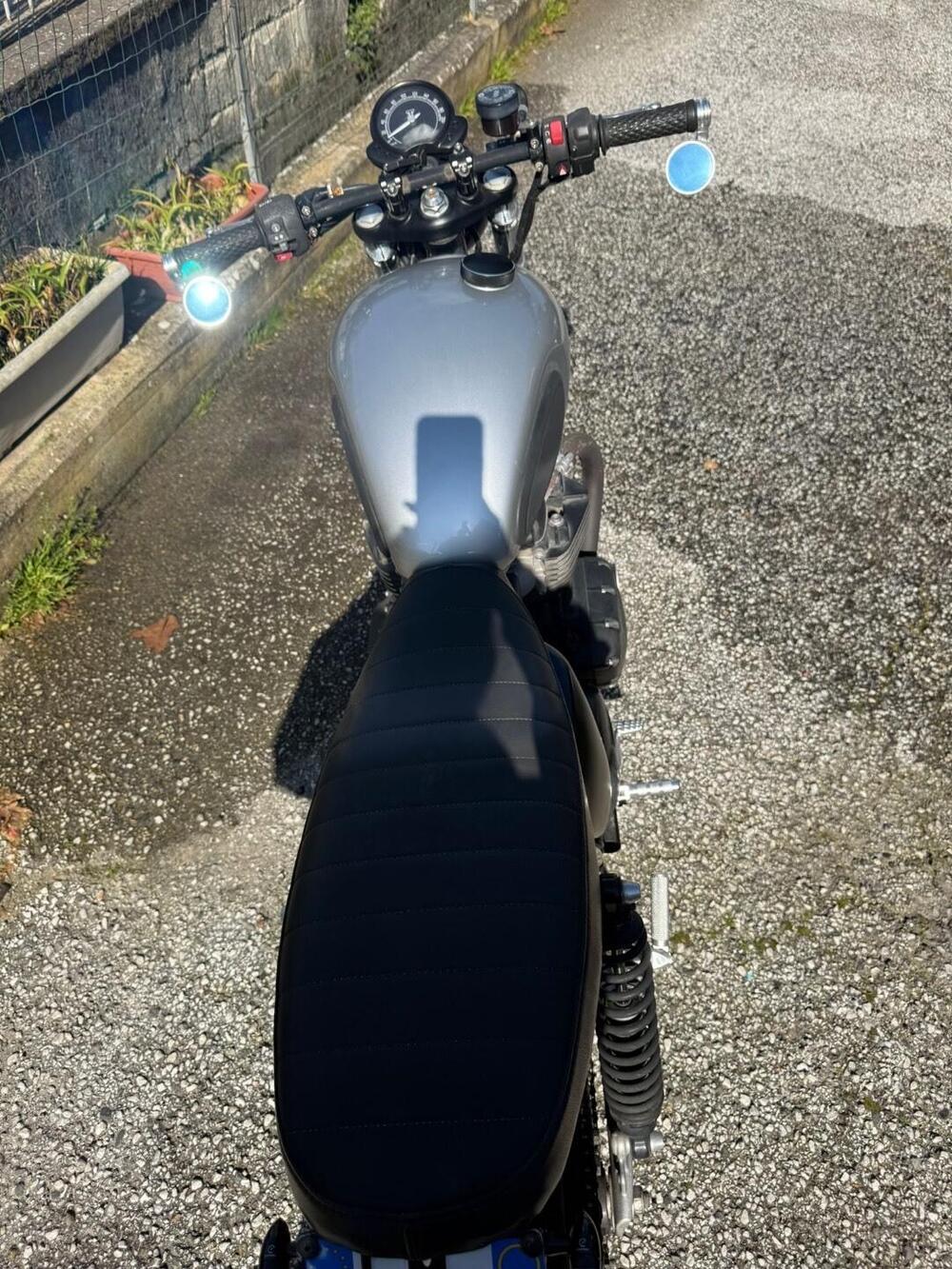 Triumph Street Twin 900 (2017 - 18) (4)