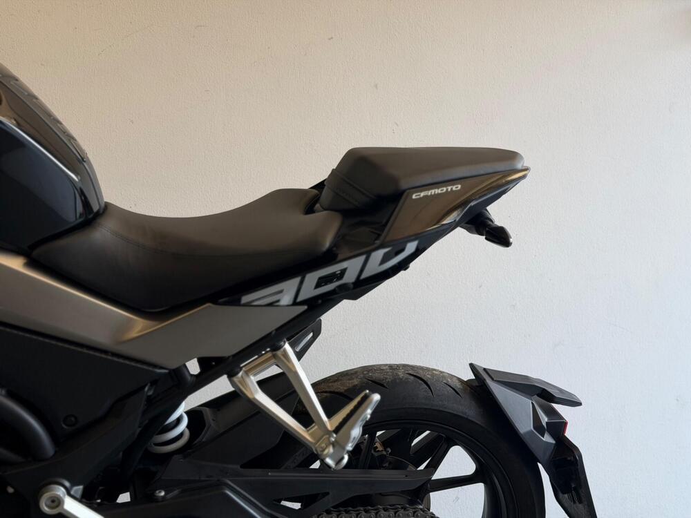 CFMOTO 300NK (2021 - 26) (9)