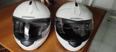 Vendo 2 Caschi SCHUBERTH Schuberth Helmets