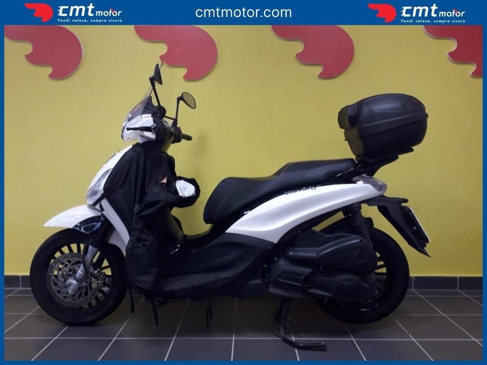 Piaggio Beverly 300 i.e. Street (2020) (3)