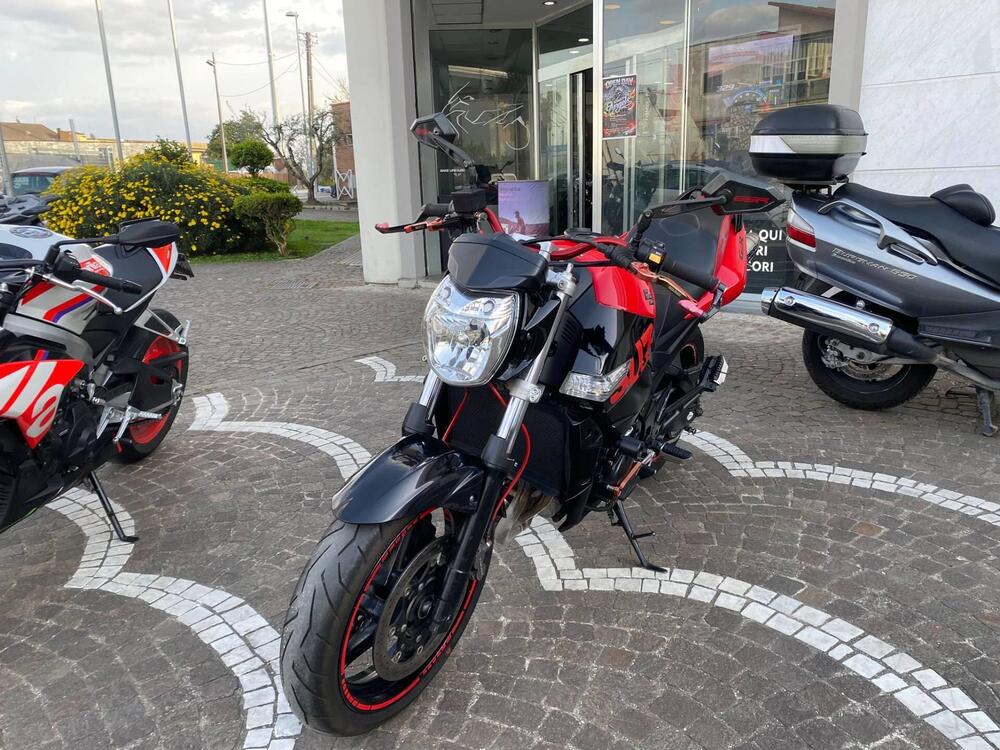 Suzuki GSR 600 (2006 - 11) (4)