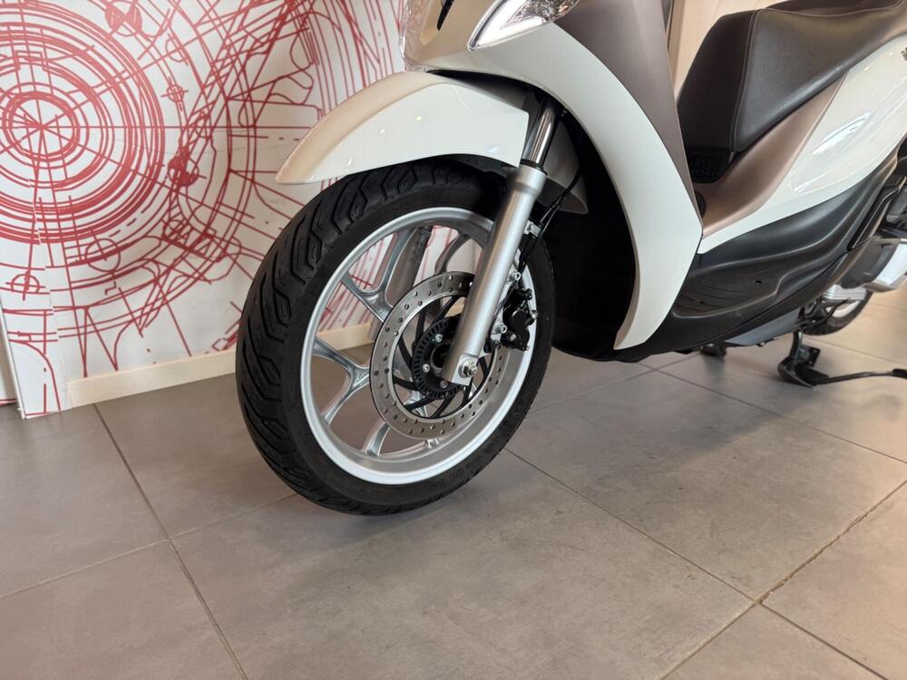 Piaggio Medley 125 ABS (2021 - 24) (13)