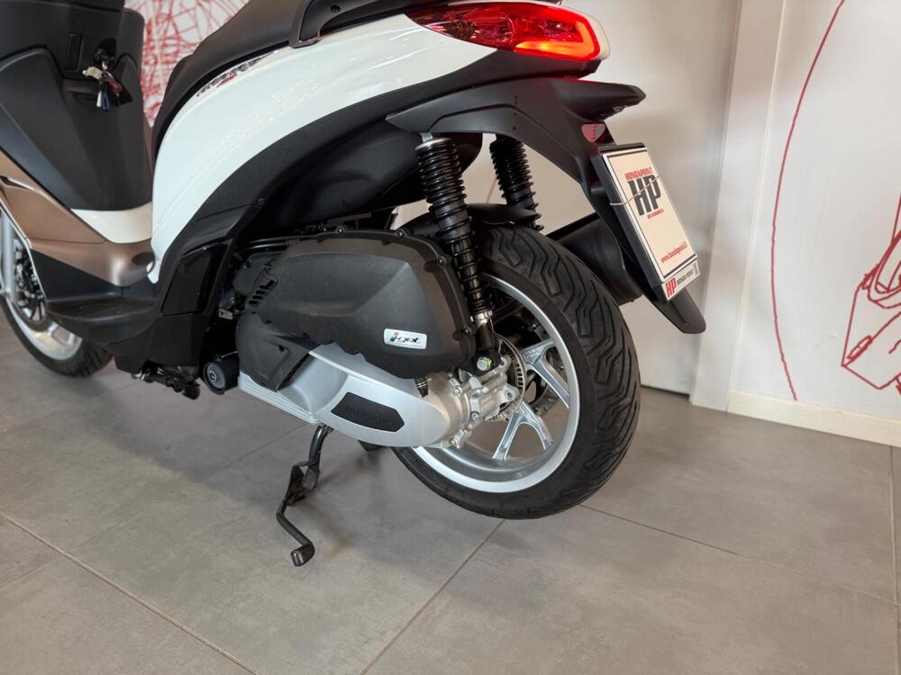 Piaggio Medley 125 ABS (2021 - 24) (15)