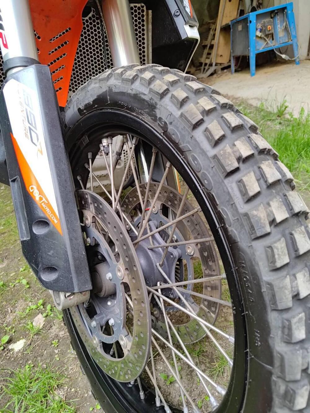 KTM 890 Adventure R (2021) (9)