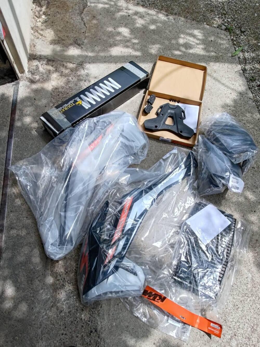 KTM 890 Adventure R (2021) (4)