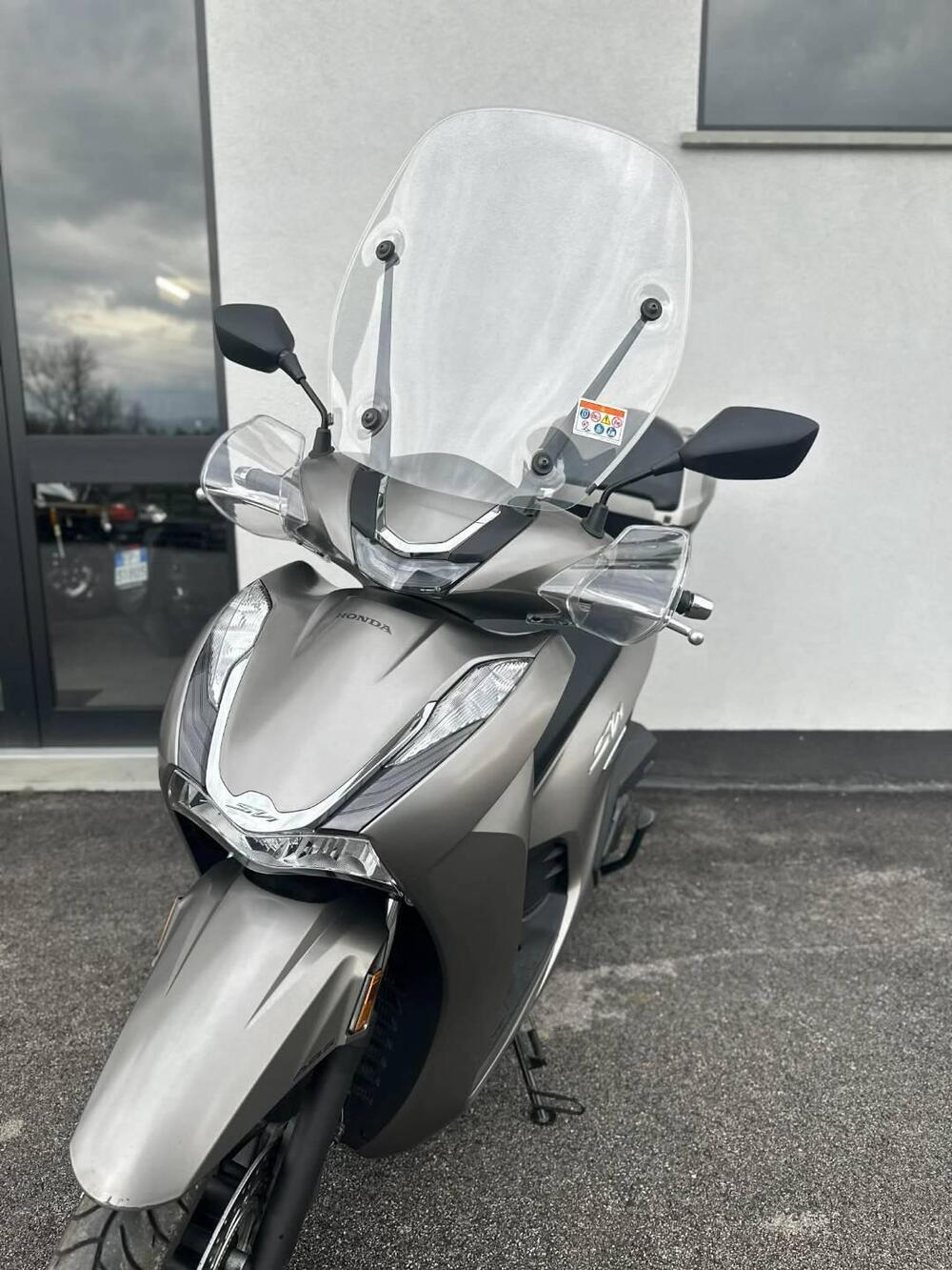 Honda SH 350 (2021 - 24) (8)