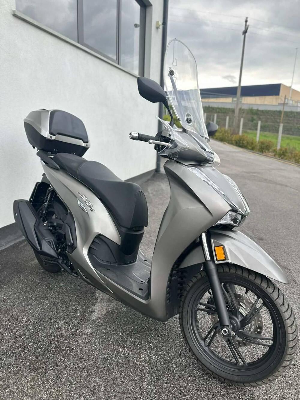 Honda SH 350 (2021 - 24) (10)