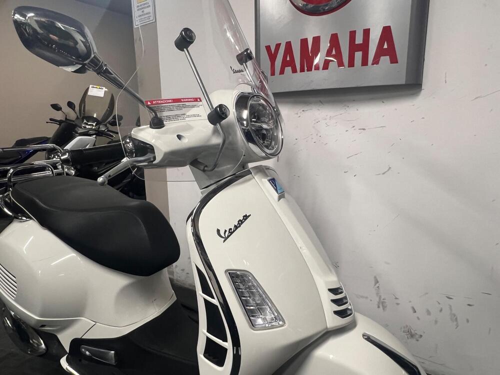 Vespa GTS 300 (2023 - 24) (2)