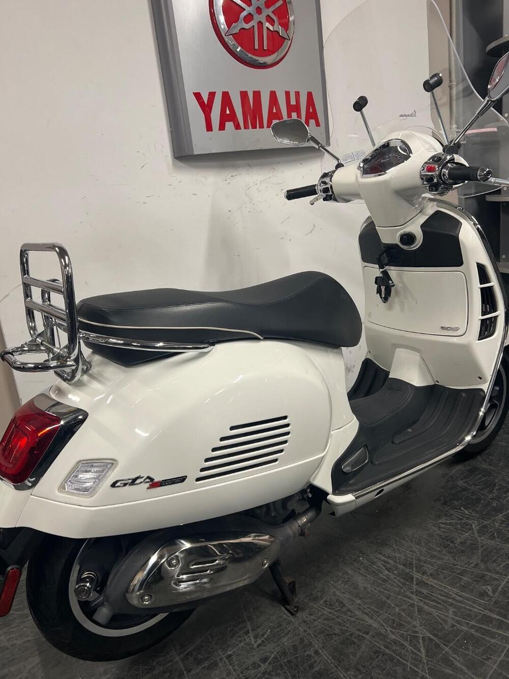 Vespa GTS 300 (2023 - 24) (4)