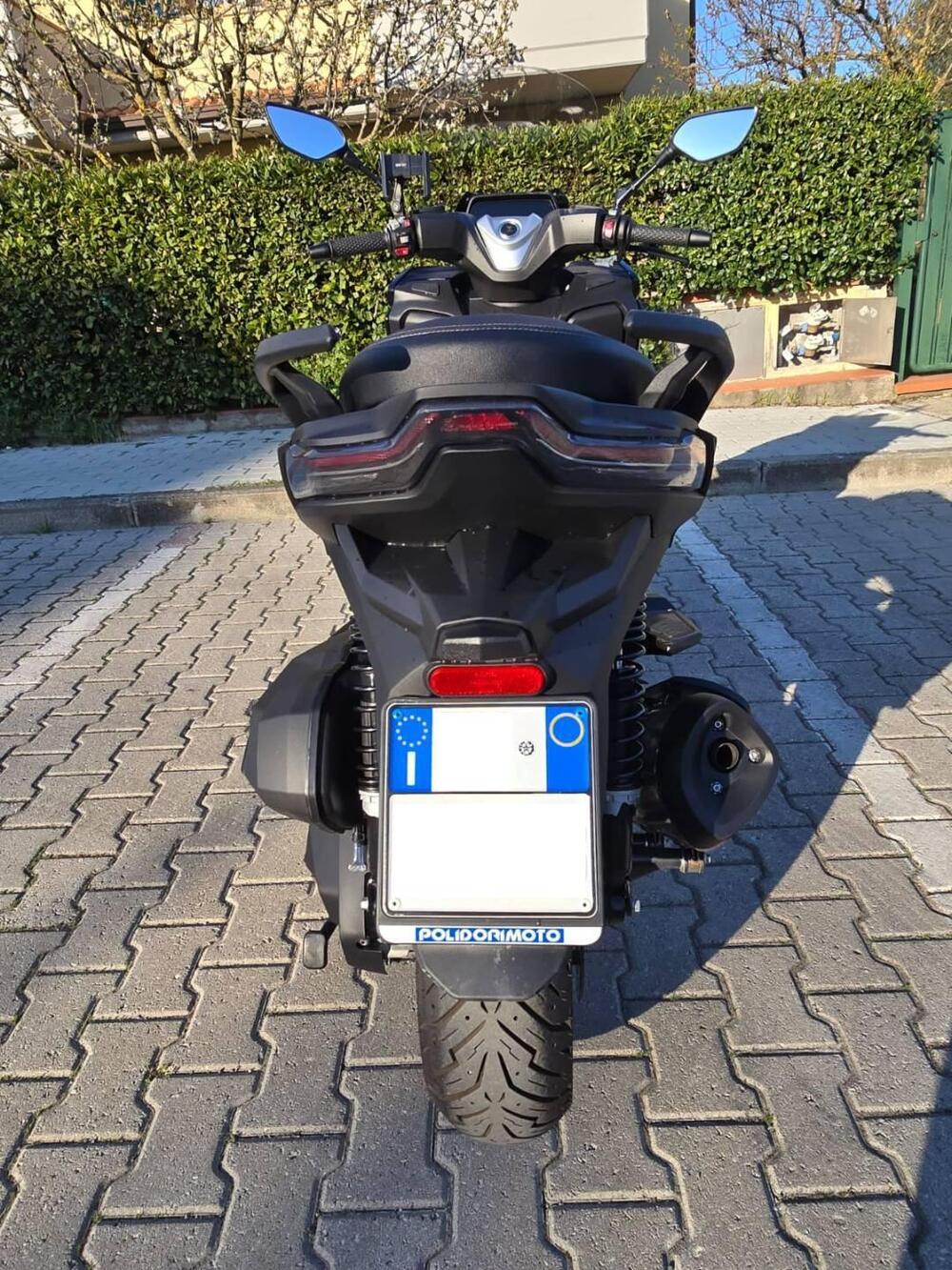 Voge Sfida SR4 (2022 - 24) (2)