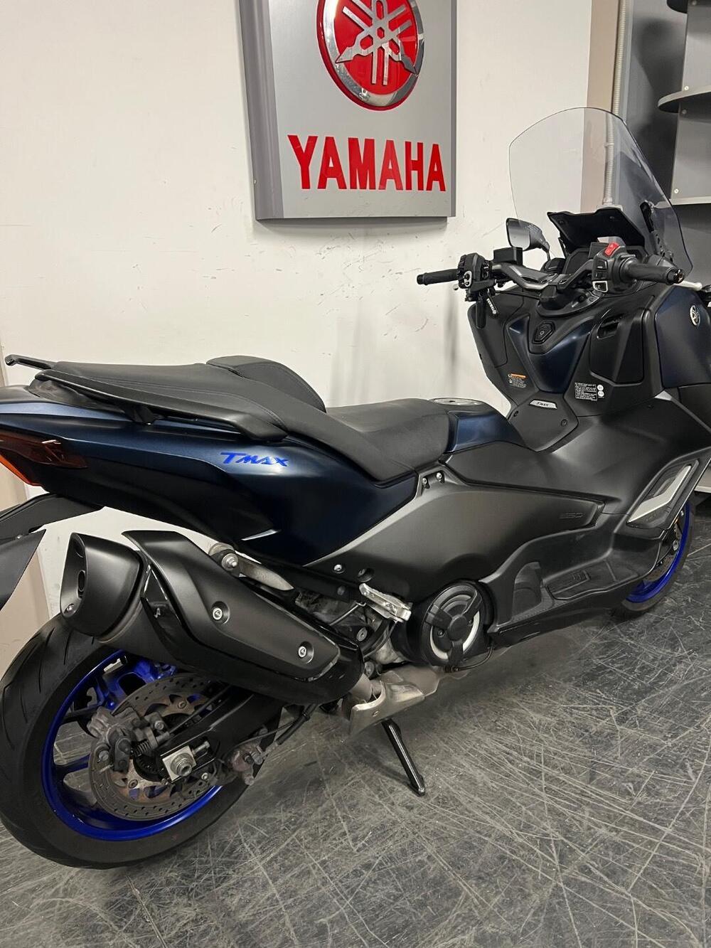 Yamaha T-Max 560 (2022 - 24) (4)