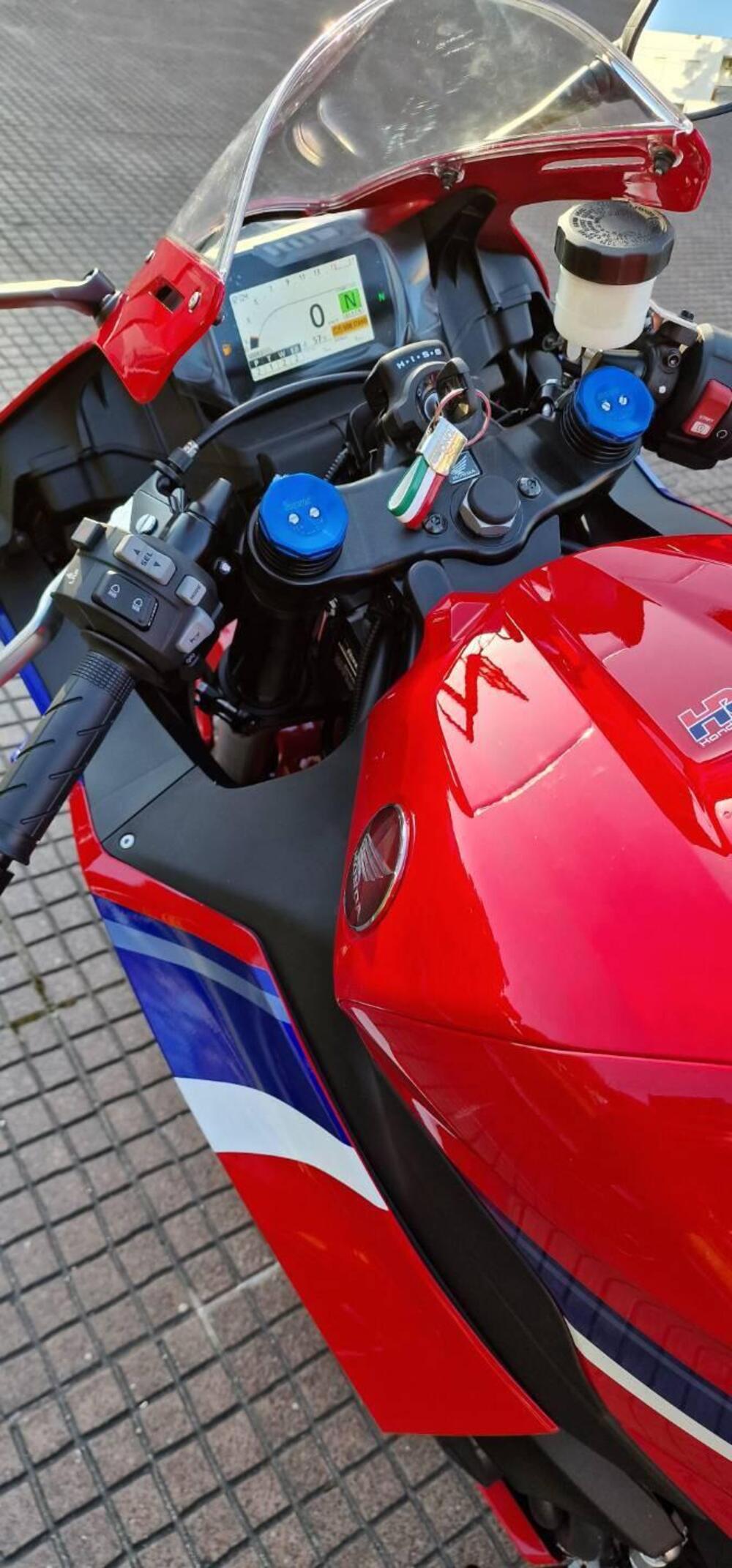 Honda CBR 600 RR (2024 - 26) (4)