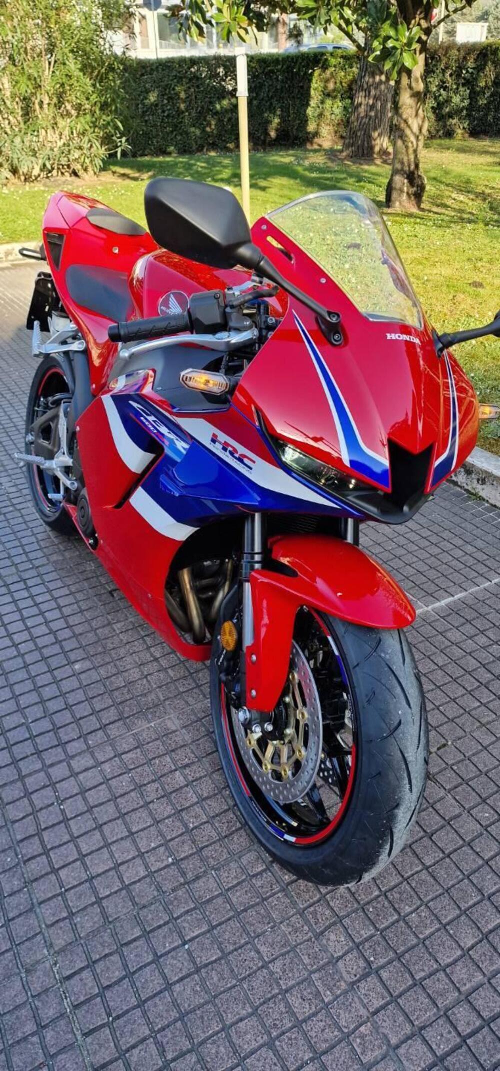 Honda CBR 600 RR (2024 - 26) (6)
