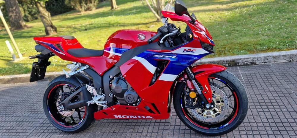Honda CBR 600 RR (2024 - 26) (7)