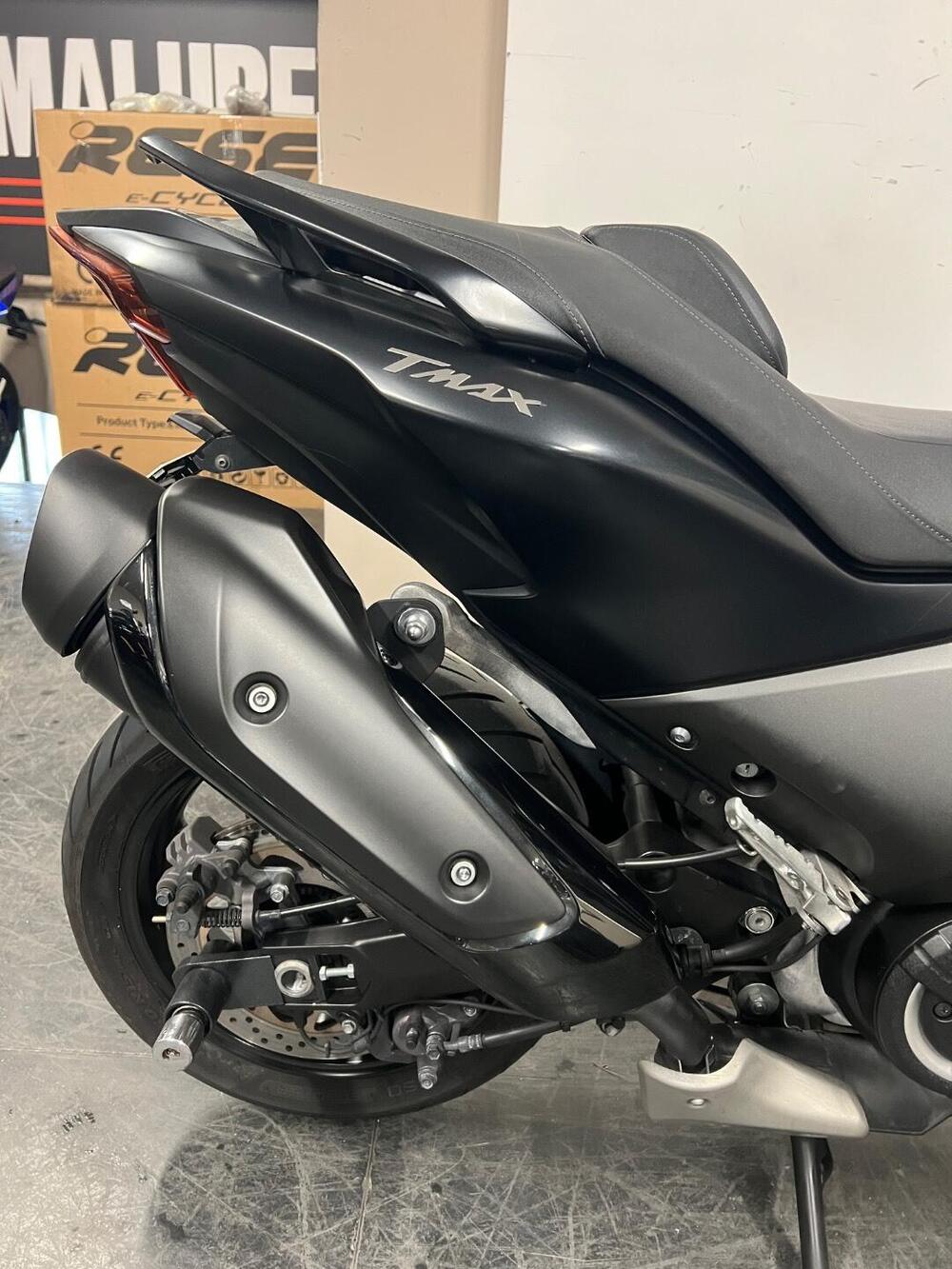 Yamaha T-Max 560 (2022 - 24) (5)
