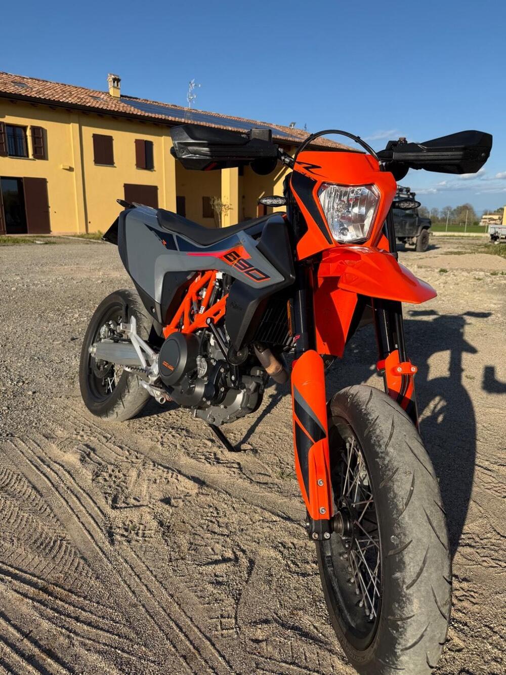 KTM 690 SMC R (2021 - 22)