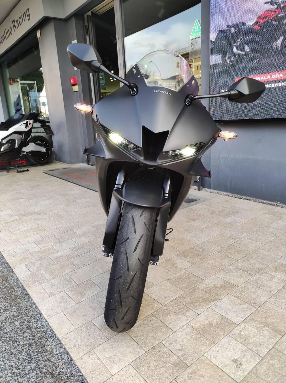 Honda CBR 600 RR (2024 - 26) (3)