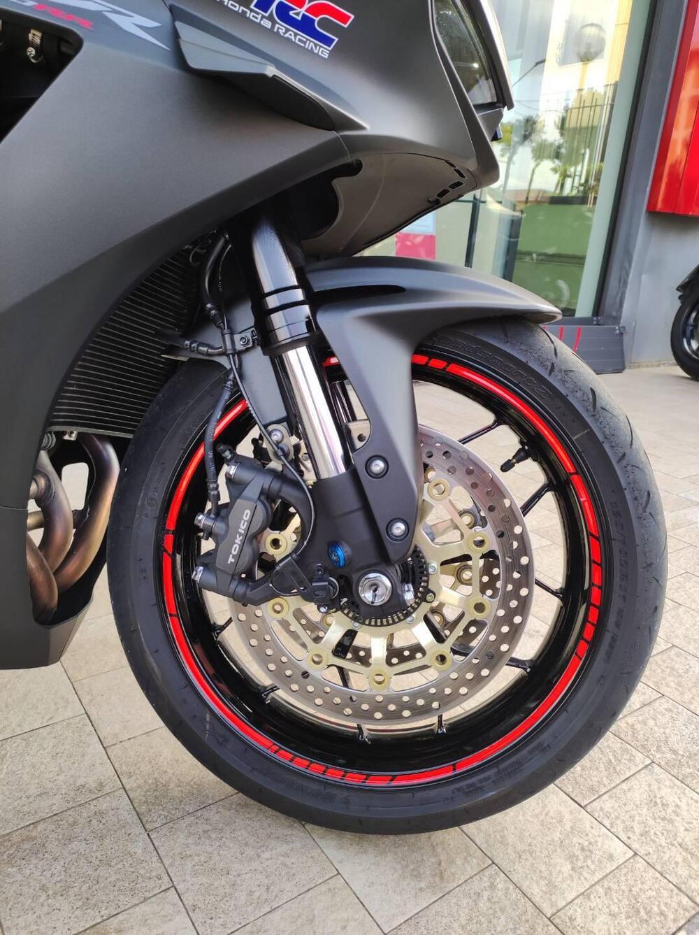 Honda CBR 600 RR (2024 - 26) (6)