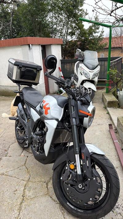 Zontes ZT350-GK (2022 - 26) usata