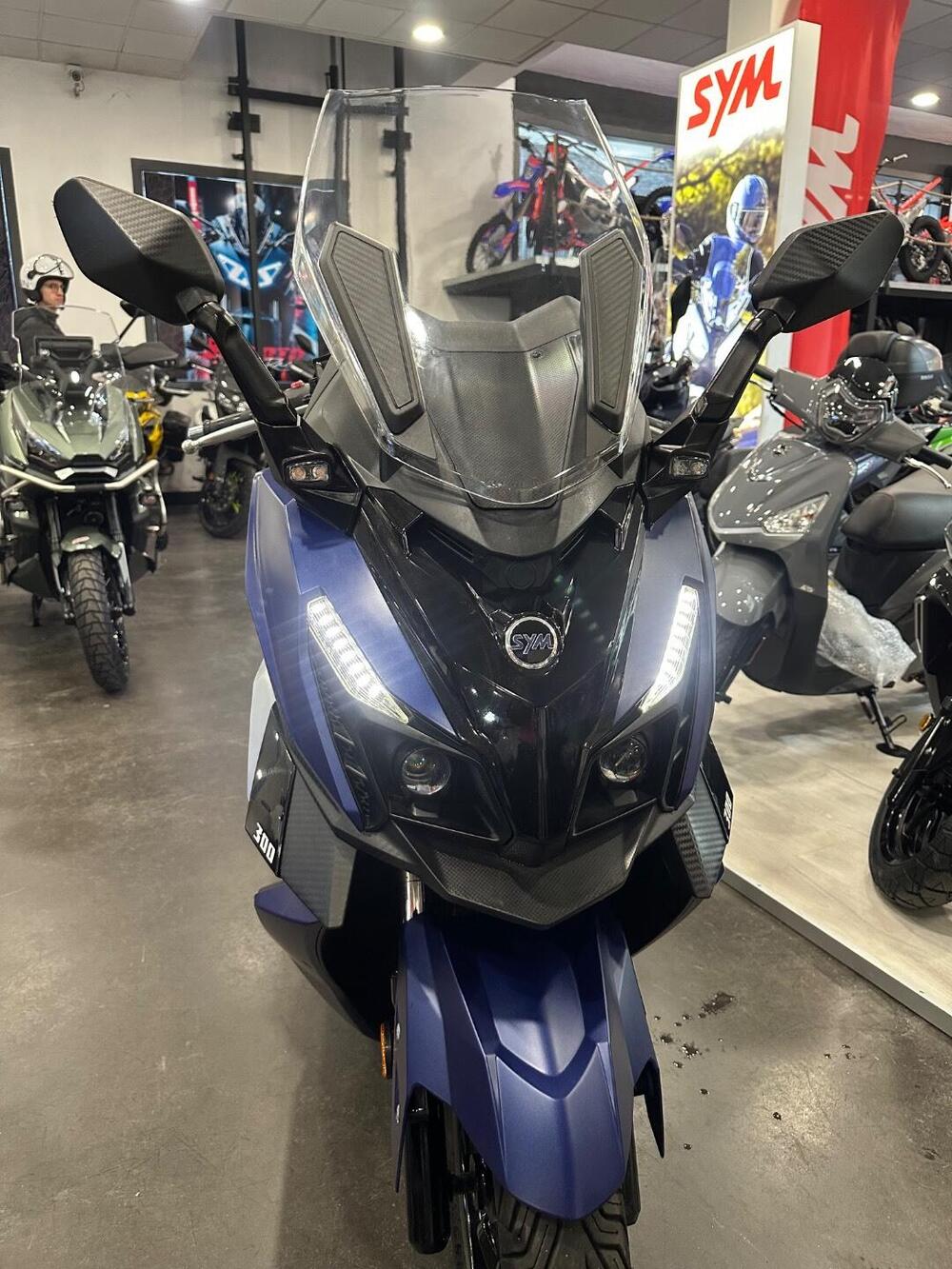 Sym Cruisym 300 (2021 - 24) (10)