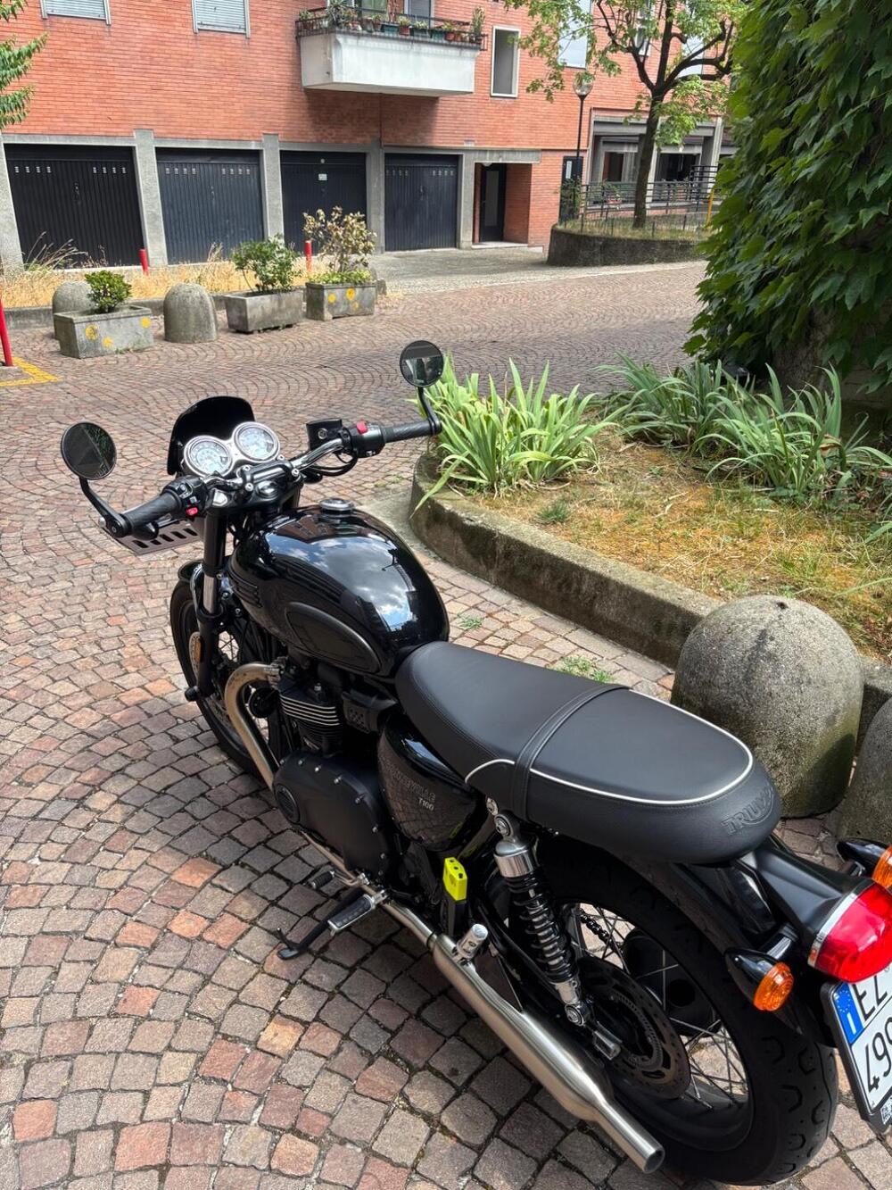 Triumph Bonneville T100 (2021 - 25) (3)