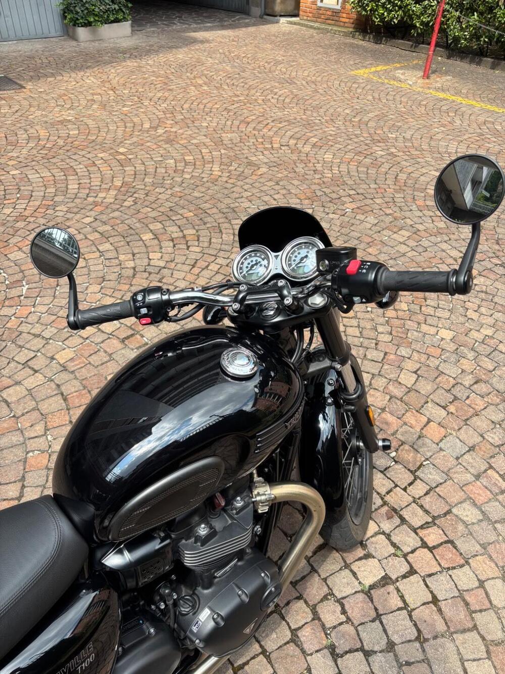 Triumph Bonneville T100 (2021 - 25) (11)