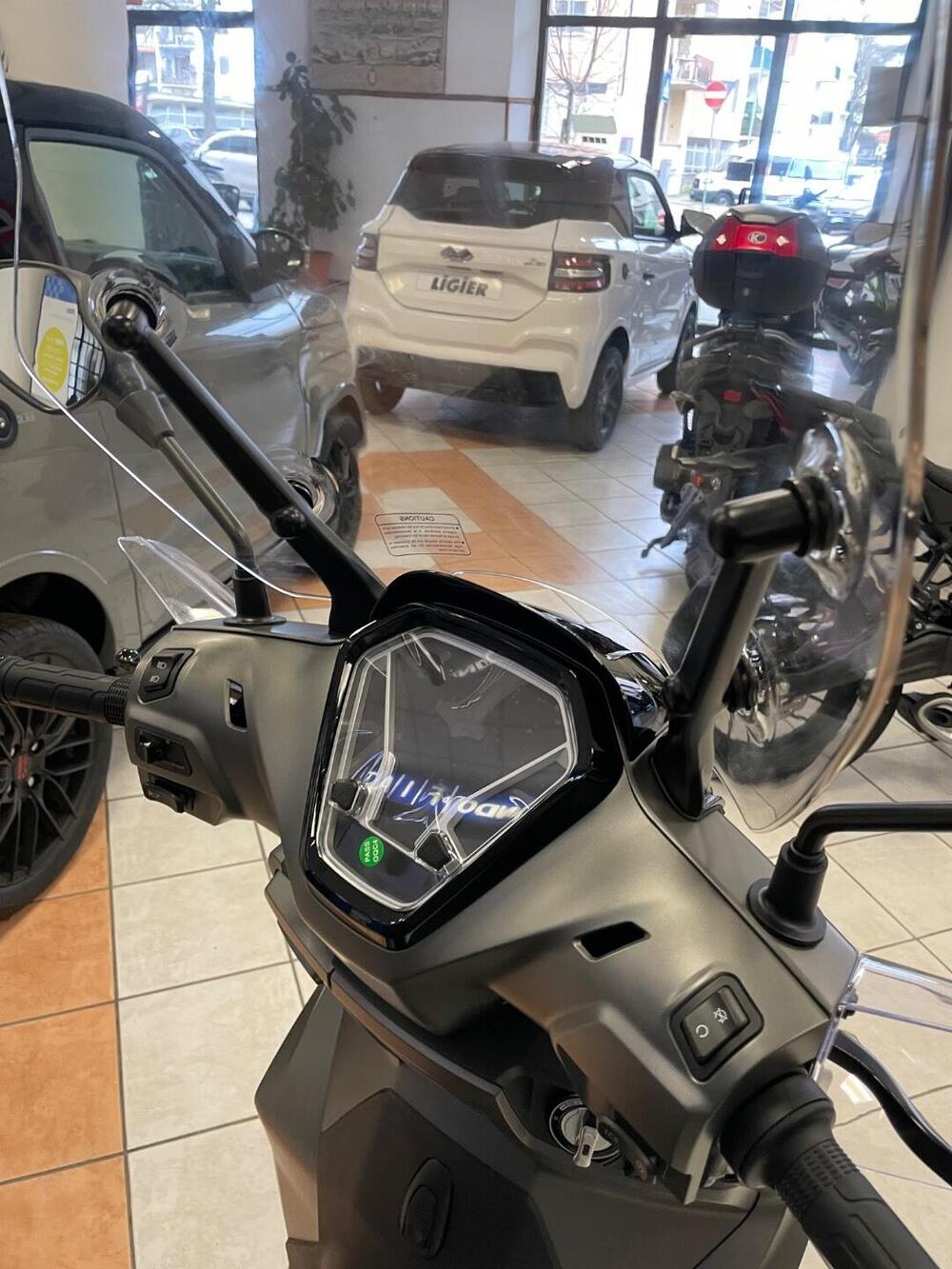 Voge Sfida SR16 200 (2025 - 26) (7)