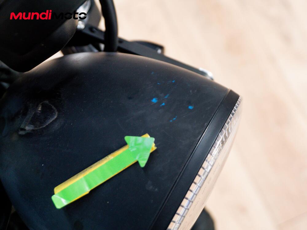 Moto Guzzi V7 III Stone (2017 - 20) (17)