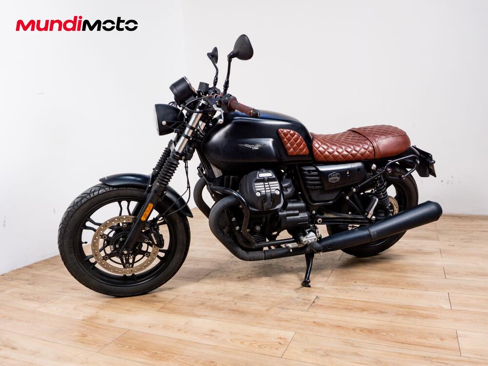 Moto Guzzi V7 III Stone (2017 - 20) (8)