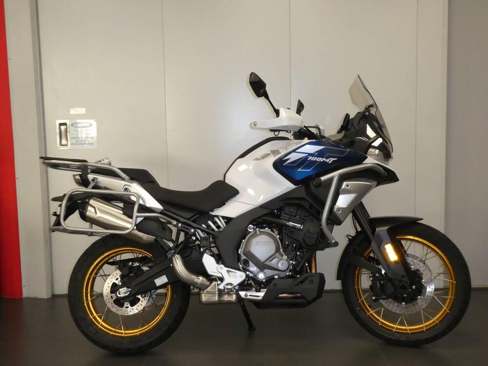 CFMOTO 700MT Adventure (2025 - 26) (4)
