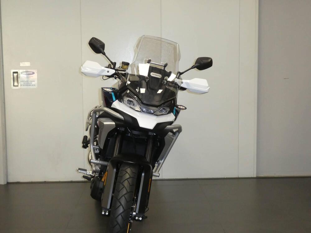 CFMOTO 700MT Adventure (2025 - 26) (5)