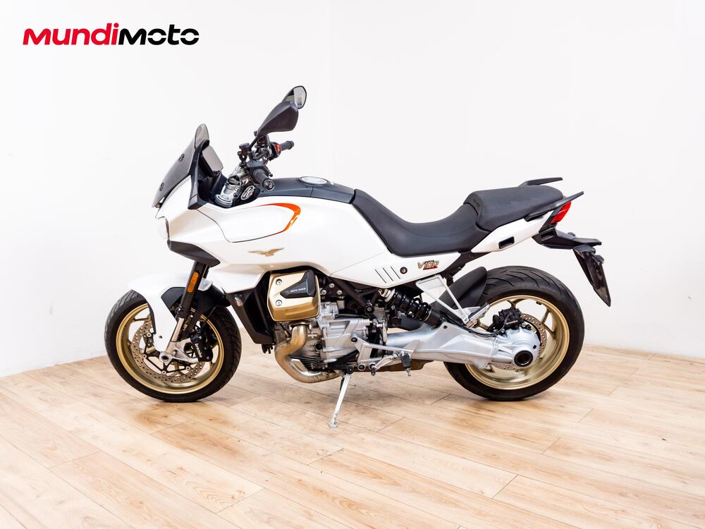 Moto Guzzi V100 Mandello (2022 - 24) (6)