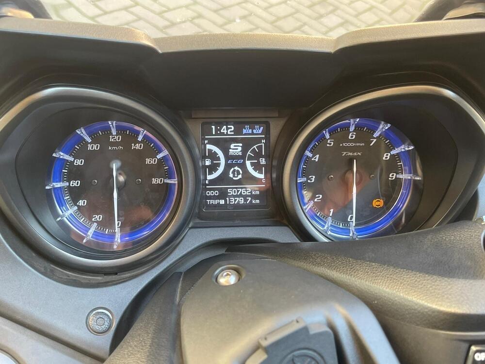 Yamaha T-Max 560 Tech Max (2020) (3)