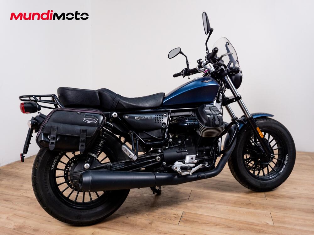 Moto Guzzi V9 Bobber (2021 - 25) (2)