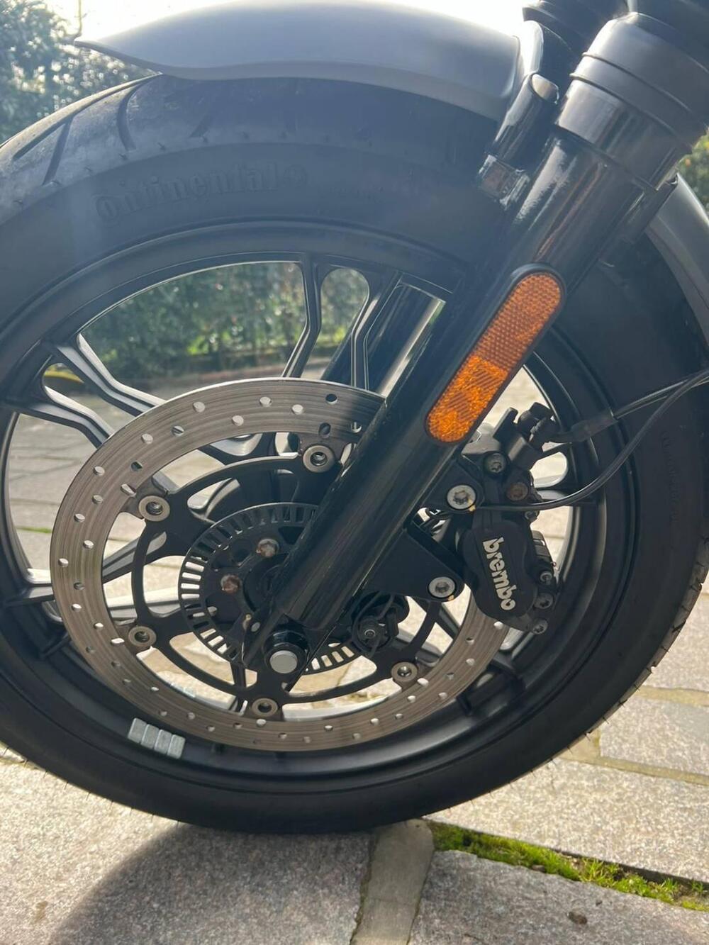 Moto Guzzi V7 III Stone (2017 - 20) (7)