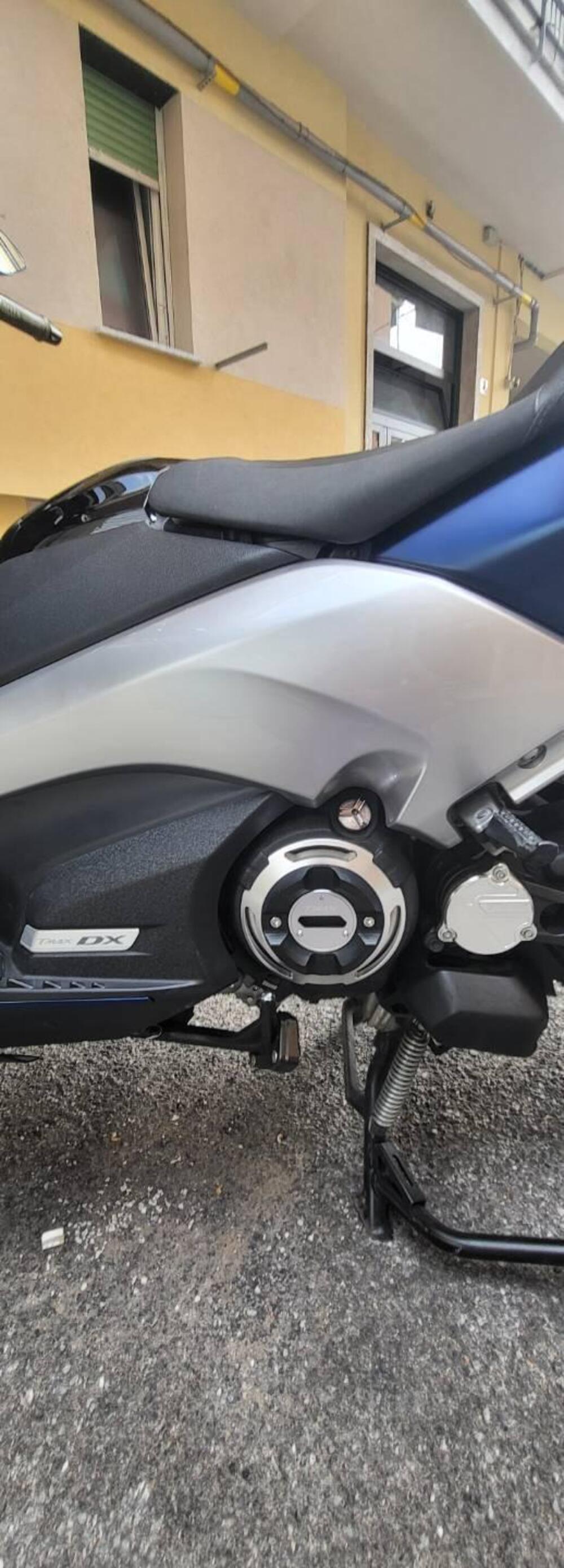 Yamaha T-Max 530 DX (2017 - 19) (17)